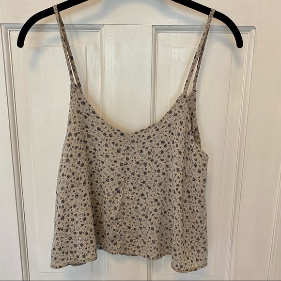 Brandy Melville Ditsy Floral Crop Top - Picture 3 of 8